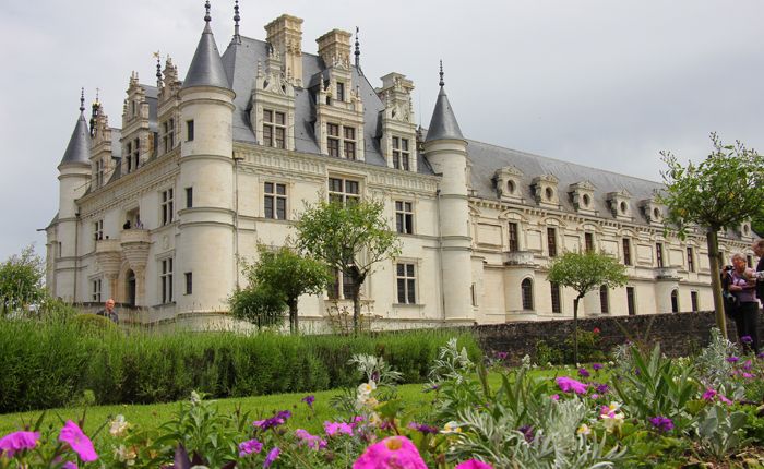 Discover The Enchanting Loire Valley: Chateaux