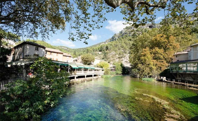 Hilltop Villages In Provence: Fontaine-de-Vaucluse
