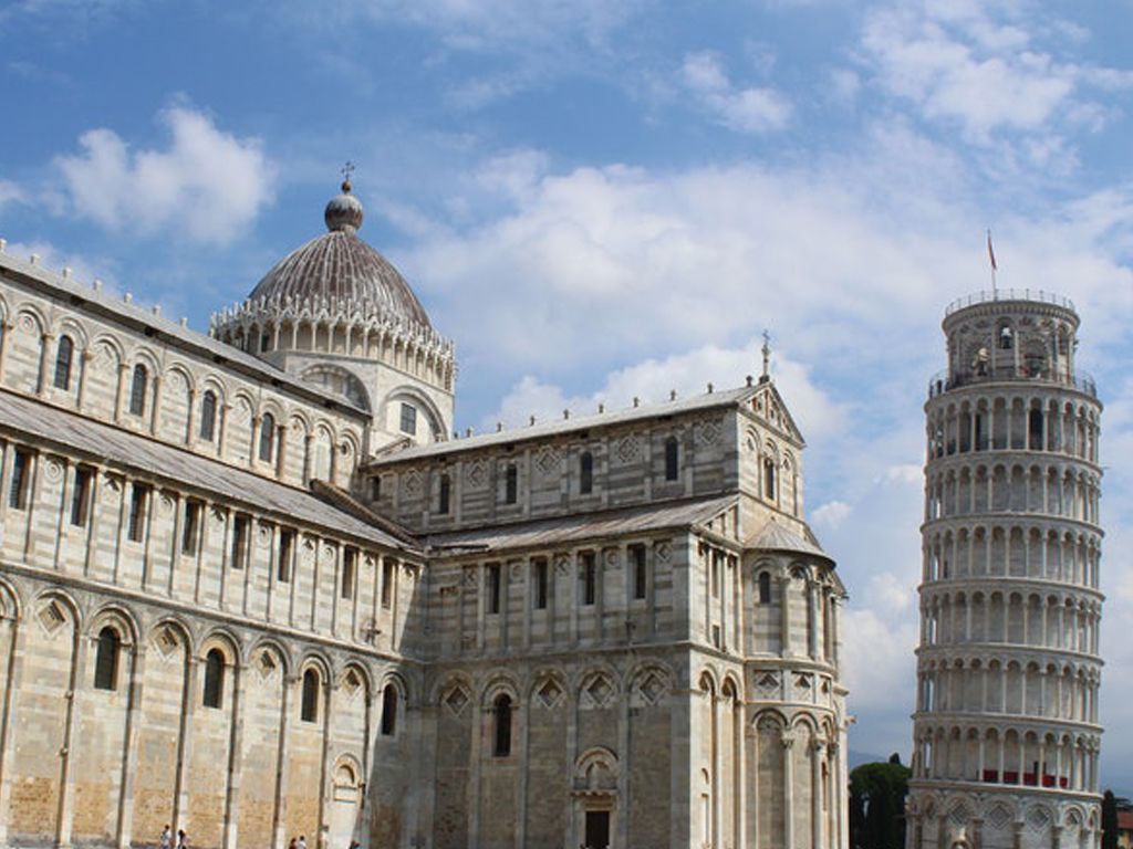 UNESCO World Heritage Sites in Tuscany: The Piazza del Duomo in Pisa