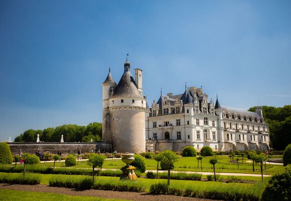 Chateaux on a Loire Valley cycling holiday
